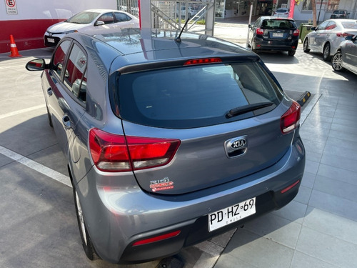 Imagen 5 de 15 de Kia Rio 5 Special Pack