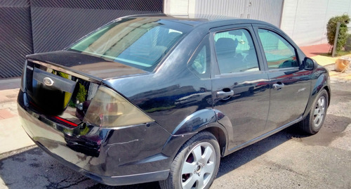 Ford Fiesta 1.6 5 vel sedan aikon firds