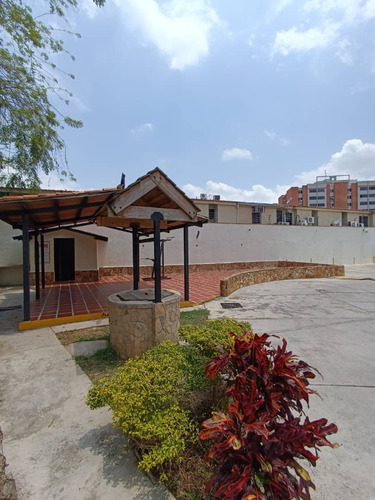 Townhouse En Venta En Res Villa Florencia Urbanizacion Tazajal