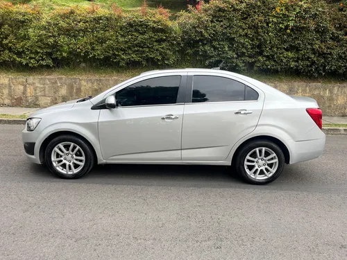Chevrolet Sonic 1.6 Lt 4 p Automática