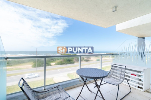 Imagen 2 de 28 de Apartamento De Tres Dormitorios En Suite En Alquiler Con Vista El Mar En Primera Línea Playa Brava