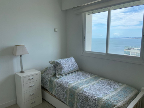 Imagen 26 de 28 de Venta - Apartamento 2 Dormitorios + Servicio Completo, Parada 18 De La Mansa, Punta Del Este.