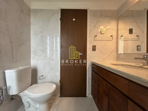 Oportunidad Venta De Apartamento Piso Alto En Roosevelt, Dos Dormitorios. Punta Del Este, Uruguay.