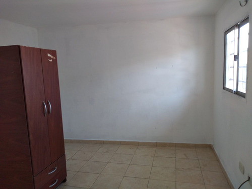 Alquiler - Ph 2 Ambientes Planta Alta Con Patio