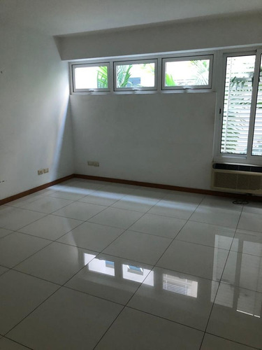 Imagen 27 de 28 de Apartamento En Evaristo Morales 3er Piso 256mts