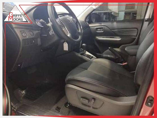 Imagem 5 de 9 de Mitsubishi L200 Triton 2.4 16v Turbo Diesel Sport Hpe Cd 4p