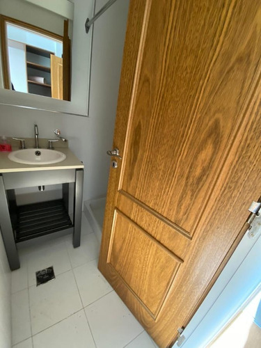 Imagen 12 de 24 de Inmejorable Departamento En Venta De 5 Ambientes En Quilmes Con Vista A Uruguay