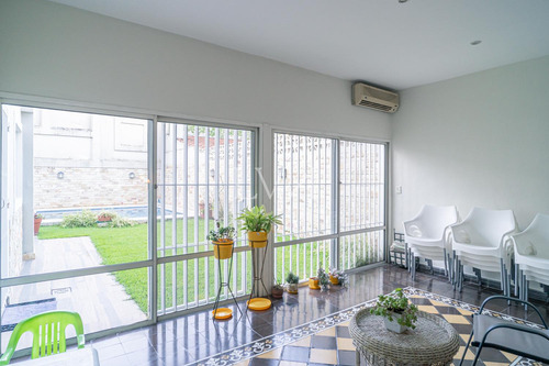 Venta Casa 6 Ambientes Con Jardin, Pileta Y Parrilla En Lomas De Nuñez