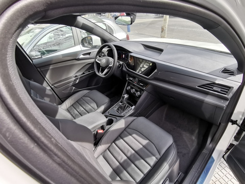 Imagen 8 de 18 de Volkswagen Taos Highline