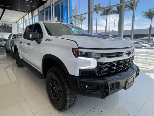 Chevrolet Cheyenne 6.2 Doble Cab Zr2 Bison 4X4 At