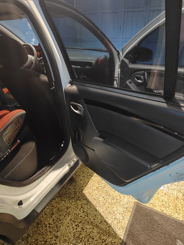 Renault Sandero Stepway 1.6 Rip Curl 105cv