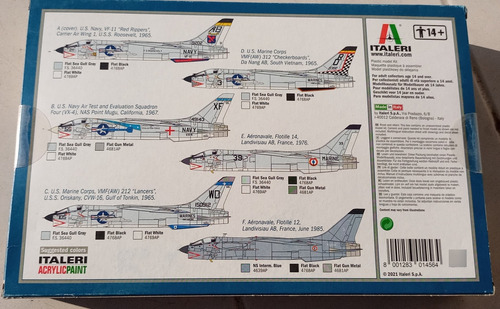 Maqueta A Escala 1/72 Italeri F-8e Crusader