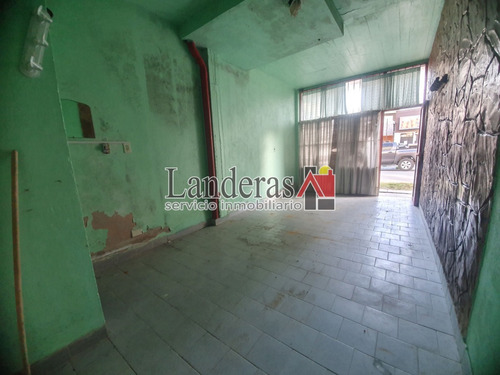 Imagen 8 de 10 de Local Comercial - Sobre Peatonal - Excelente Ubicación