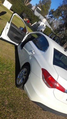 Imagen 9 de 9 de Citroën C4 Lounge 2016 2.0 Feel Pack 143cv