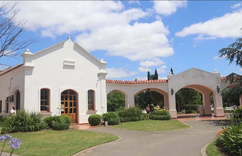 Parcela En Parque Colonial - Excelente Ubicación