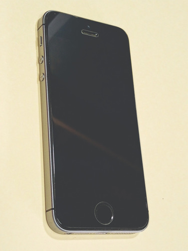iPhone 5se  - 32gb