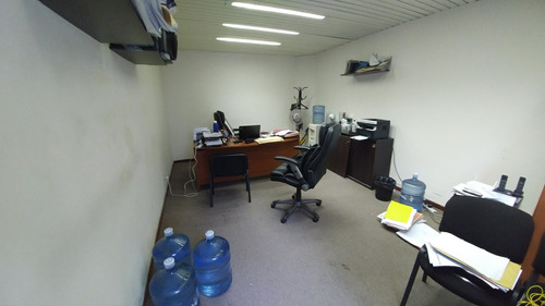 Imagen 1 de 4 de Oficina En Microcentro