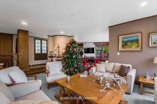 Venta Casa En Hacienda De Valle Escondido