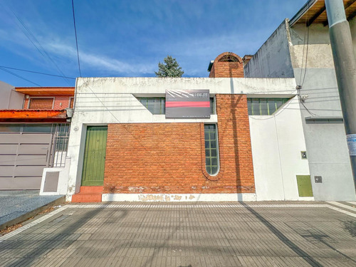 Casa En Venta En Lanús Este Con Patio