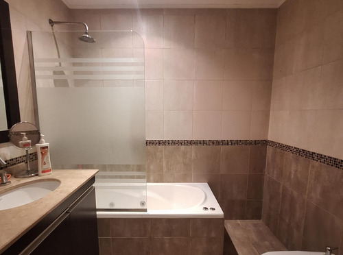 Casa Uso Comercial 900 M² Frente A Barrio Vida - Av Illia Y Ñandubay - Funes | Venta
