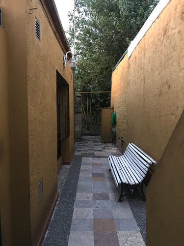 Ph En Venta - 5 Dormitorios 4 Baños - 299mts2 - Rafael Calzada, Almirante Brown
