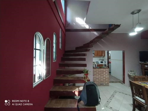 Propiedad En Block - Local, 2 Ph De 3 Ambientes, Y Un Local Y Duplex Para Construir - Lanús Oeste
