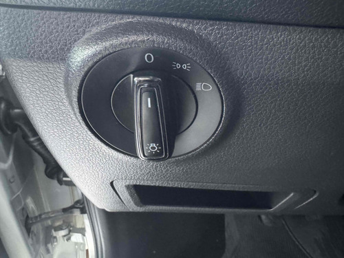 Volkswagen Voyage 1.6 MSI TOTALFLEX 4P MANUAL