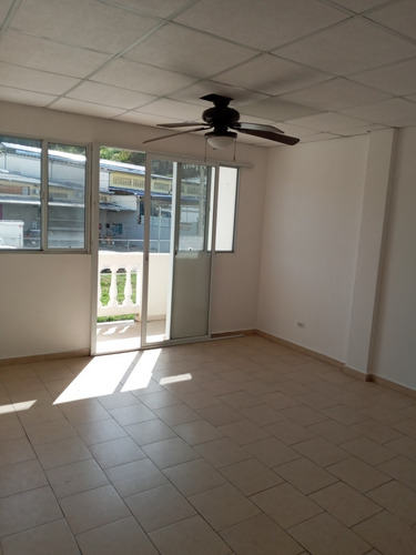 Imagen 7 de 11 de Apartamento En La Castellana Crisol A Pasos Del Tren Y Bus