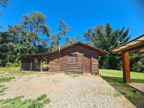 Parcela Con Casa Y Cabaña A 5 Min De Los Lagos, 5000 M