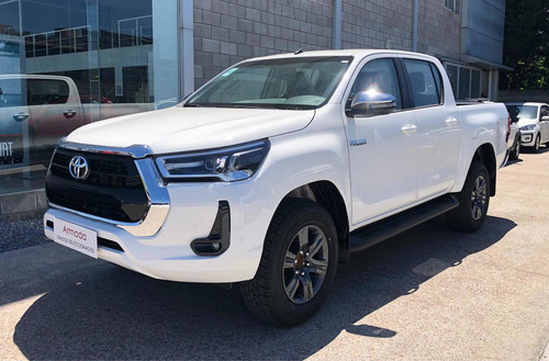 Toyota Hilux 2021 2.8 Cd Srv Pack 177cv 4x2