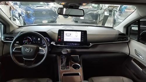 Toyota Sienna 2022