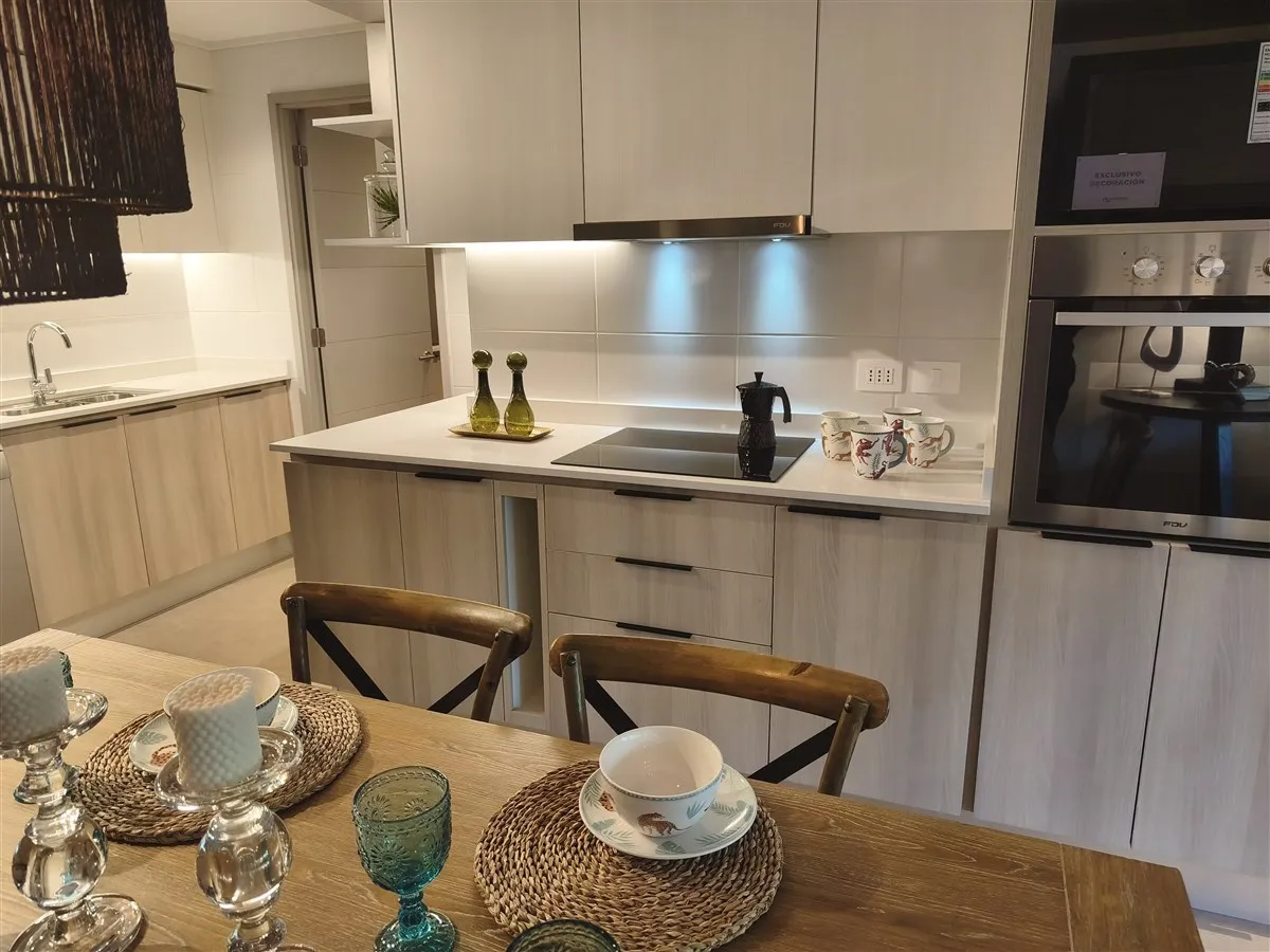 Imagen 5 de 10 de Departamento En Venta De 2 Dorm Y 2 Baños En Vitacura