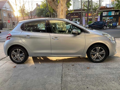 Peugeot 208 1.6 Feline 2013