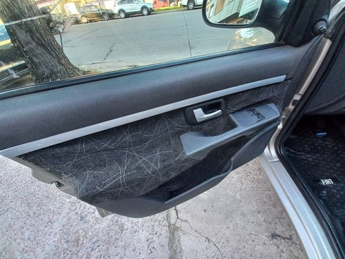 Imagen 12 de 13 de Fiat Palio 2009 1.4 Elx Active Alarma