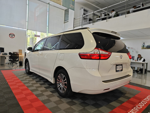 Toyota Sienna 3.5 Xle At