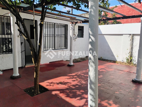 Casa En Venta De 2 Dorm. En San Miguel