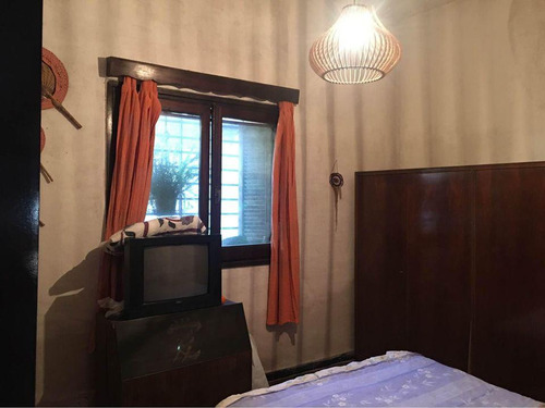 Vendo Casa 2 Dormitorios, Amplio Terreno En Exclente Zona. Unión