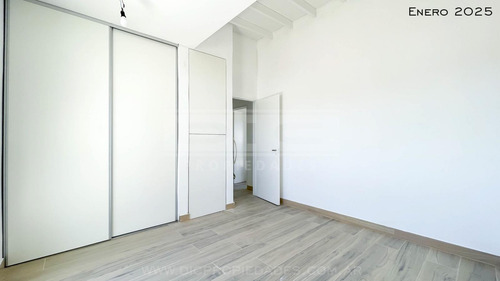 Triplex 3 Dormitorios A Estrenar Venta - Munro