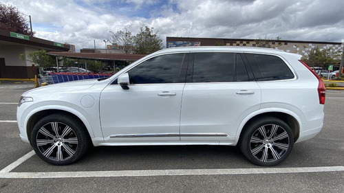 Imagen 8 de 25 de Volvo Xc90 T8 2.0 Hibrida Enchufable 2022