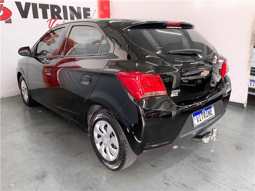 Imagem 4 de 14 de Chevrolet Onix 1.0 Mpfi Lt 8v Flex 4p Manual
