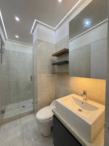 Annic Coronado Vende Moderno Apartamento En Resd. Vermont Trigaleña Alta Va Ref. 284422