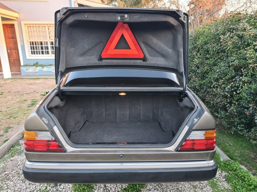 Imagen 6 de 15 de Mercedes-benz 200 2.0 E 1990
