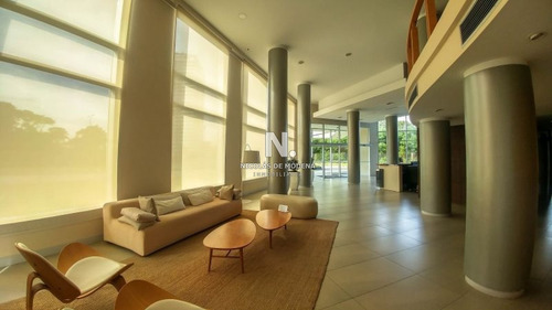 Ocean Drive Ii Piso Alto. Vende Alquila- Ref: 127