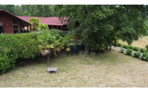 House, Cabin And Pool On A 5,923 M² Plot