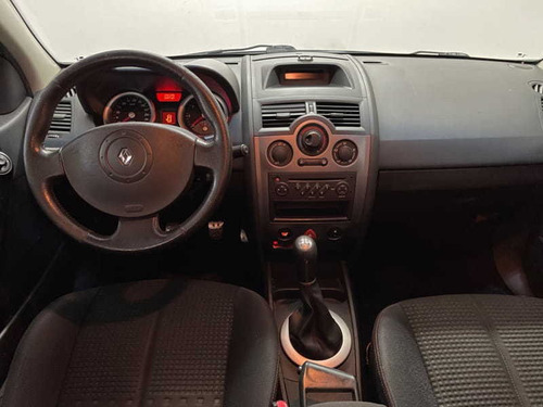 Imagem 5 de 14 de Renault Megane Grand Tour Expression 1.6 16v 4p 2010