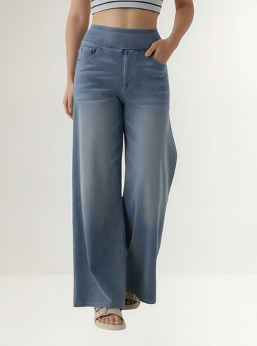 La Moda De Los Jeans De Mezclilla Enfatiza A Las Mujeres Dis
