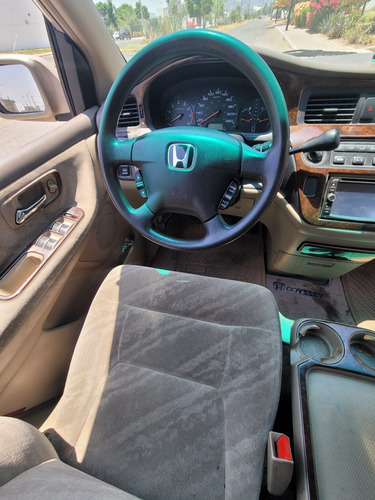 Excelente Camioneta Familiar 7 Pasajeros