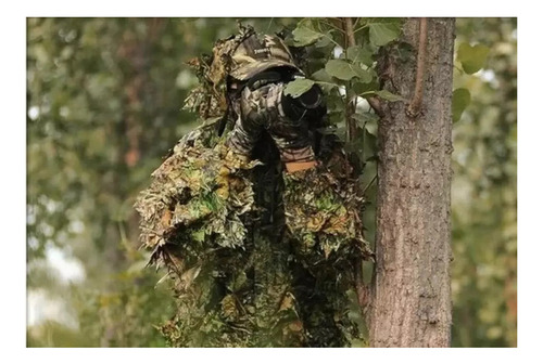 Conjunto De Ropa De Caza En 3d De Camuflaje