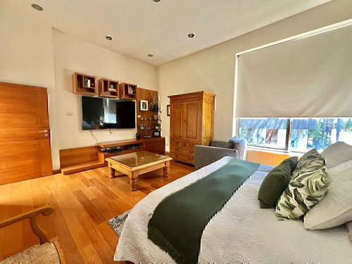 Casa En Venta En Valle Real 4 Recamaras