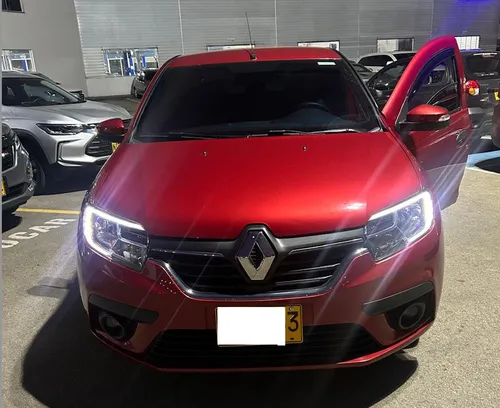 Renault Logan 1.6 Expression / Life +